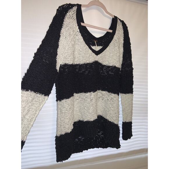 Free People Sweaters - Free People Black and White Oversized Knit Sweater Woman’s Size Large